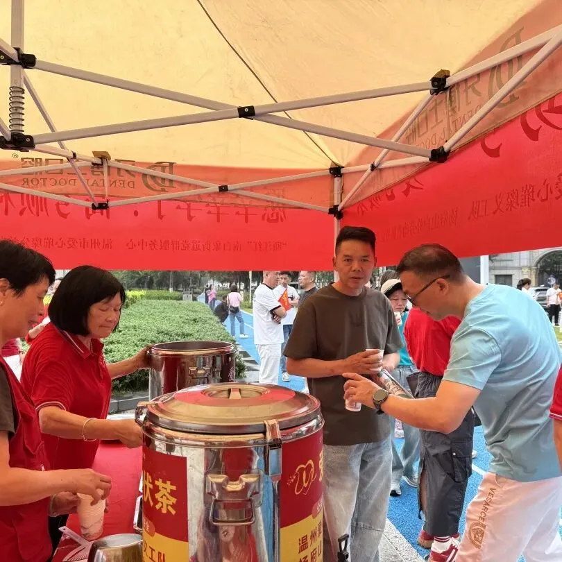 【党建】凝心聚力护学子 温情服务助高考-第8张图片-四季读书网
