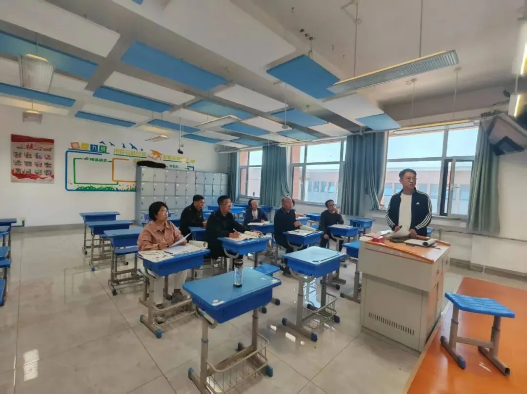 “一中讲堂”开讲啦!|九大学科共研高考真题-第10张图片-四季读书网 “一中讲堂”开讲啦!|九大学科共研高考真题-第10张图片-四季读书网