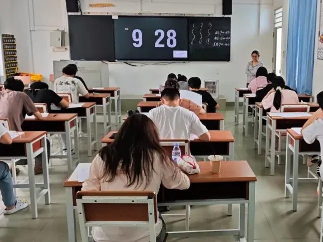 提醒!3+证书/高考报名这张照片将伴随你大学3年!-第44张图片-四季读书网 提醒!3+证书/高考报名这张照片将伴随你大学3年!-第44张图片-四季读书网