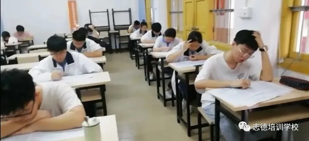 教育厅严禁公办学校招收高考复读生!永春学子复读该去哪?-第8张图片-四季读书网 教育厅严禁公办学校招收高考复读生!永春学子复读该去哪?-第8张图片-四季读书网