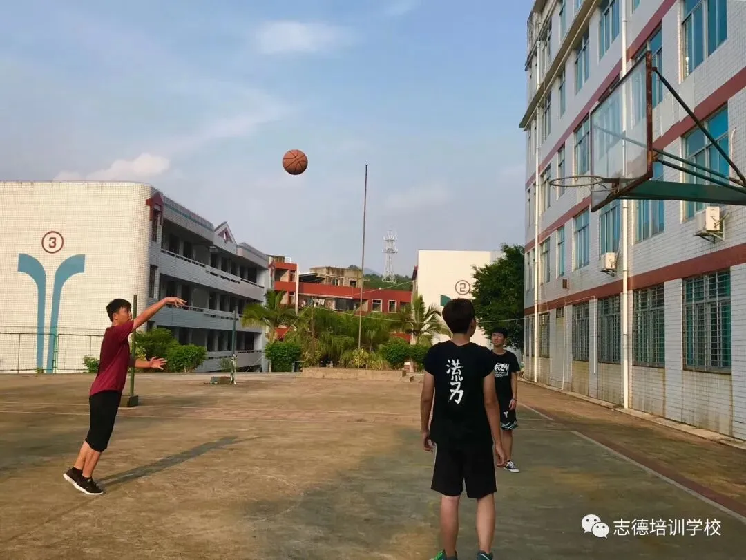 教育厅严禁公办学校招收高考复读生!永春学子复读该去哪?-第15张图片-四季读书网 教育厅严禁公办学校招收高考复读生!永春学子复读该去哪?-第15张图片-四季读书网
