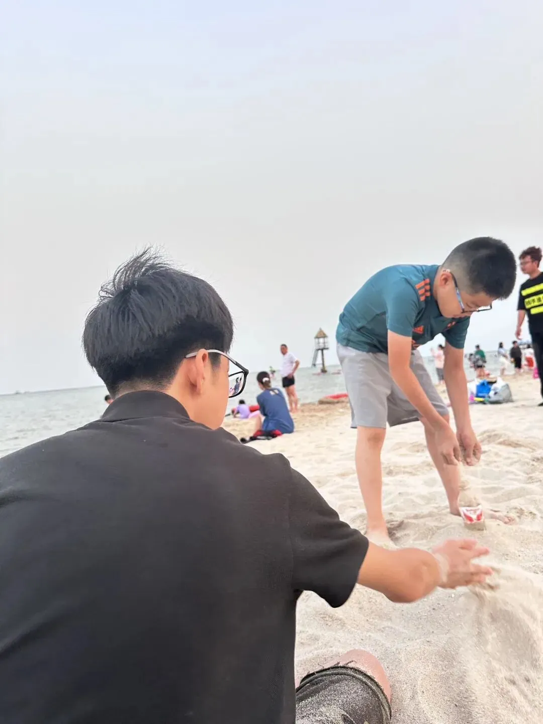初二,是孩子悄悄挣脱、家长慢慢释怀的开始-第1张图片-四季读书网 初二,是孩子悄悄挣脱、家长慢慢释怀的开始-第1张图片-四季读书网