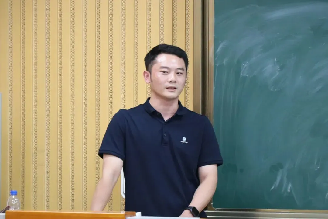 聚焦课堂实效 | 解码高考阅卷——我校顺利举办海丰县高中数学学科教研基地专题教研活动-第12张图片-四季读书网