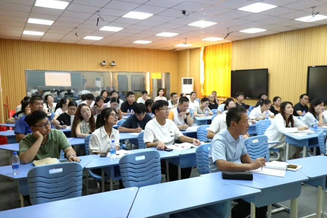 聚焦课堂实效 | 解码高考阅卷——我校顺利举办海丰县高中数学学科教研基地专题教研活动-第13张图片-四季读书网