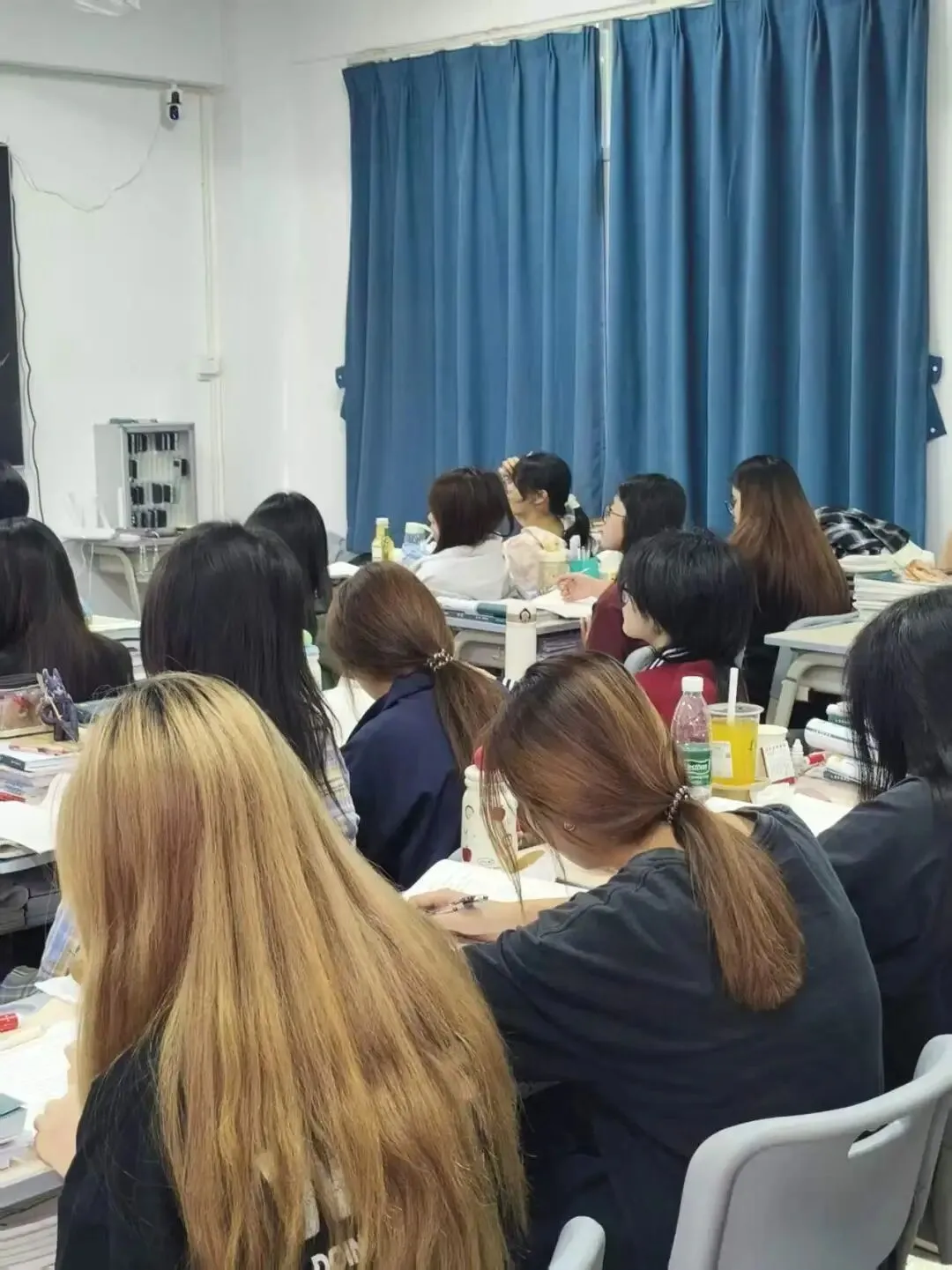 脚踏实地,厚积薄发——全日制高职高考辅导班日常纪实-第6张图片-四季读书网