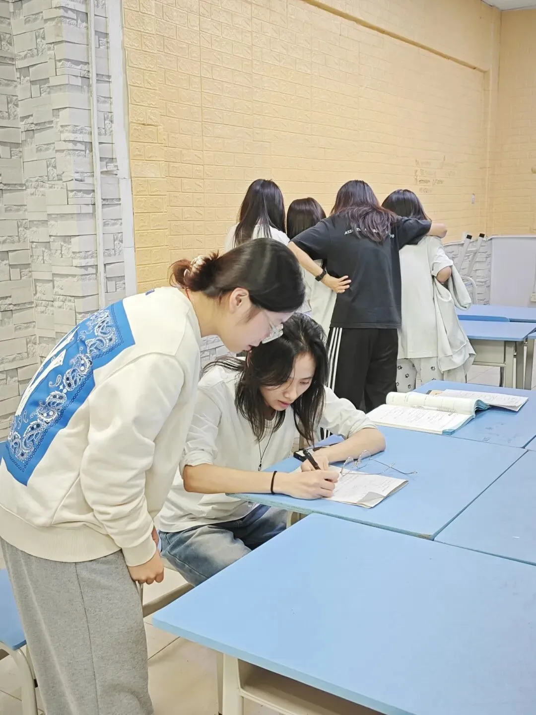 冲刺春季高考不盲目!这个辅导班帮你精准提分!上岸理想大学不是梦!-第159张图片-四季读书网 冲刺春季高考不盲目!这个辅导班帮你精准提分!上岸理想大学不是梦!-第159张图片-四季读书网