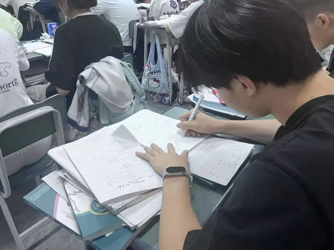 冲刺春季高考不盲目!这个辅导班帮你精准提分!上岸理想大学不是梦!-第165张图片-四季读书网 冲刺春季高考不盲目!这个辅导班帮你精准提分!上岸理想大学不是梦!-第165张图片-四季读书网
