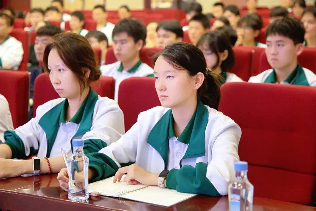 唯学特邀高考命题研究专家幸兴:高考作文,究竟考查什么?-第12张图片-四季读书网 唯学特邀高考命题研究专家幸兴:高考作文,究竟考查什么?-第12张图片-四季读书网