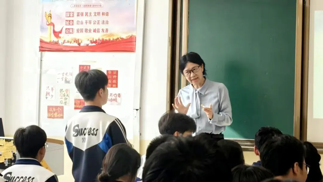 聚焦试卷分析 凸显自命题指南针作用——兰州成功学校高三一班召开专题宣讲会-第3张图片-四季读书网 聚焦试卷分析 凸显自命题指南针作用——兰州成功学校高三一班召开专题宣讲会-第3张图片-四季读书网