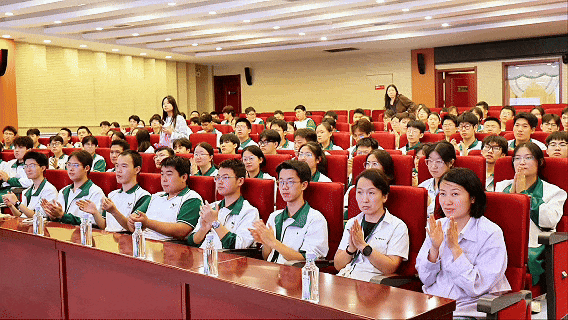 唯学特邀高考命题研究专家幸兴:高考作文,究竟考查什么?-第15张图片-四季读书网 唯学特邀高考命题研究专家幸兴:高考作文,究竟考查什么?-第15张图片-四季读书网