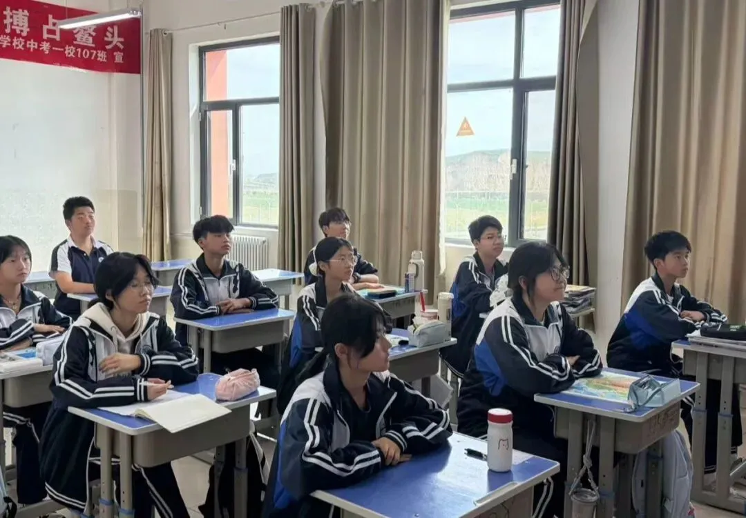 聚焦试卷分析 凸显自命题指南针作用——兰州成功学校高三一班召开专题宣讲会-第8张图片-四季读书网 聚焦试卷分析 凸显自命题指南针作用——兰州成功学校高三一班召开专题宣讲会-第8张图片-四季读书网