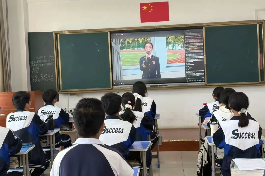 聚焦试卷分析 凸显自命题指南针作用——兰州成功学校高三一班召开专题宣讲会-第15张图片-四季读书网 聚焦试卷分析 凸显自命题指南针作用——兰州成功学校高三一班召开专题宣讲会-第15张图片-四季读书网