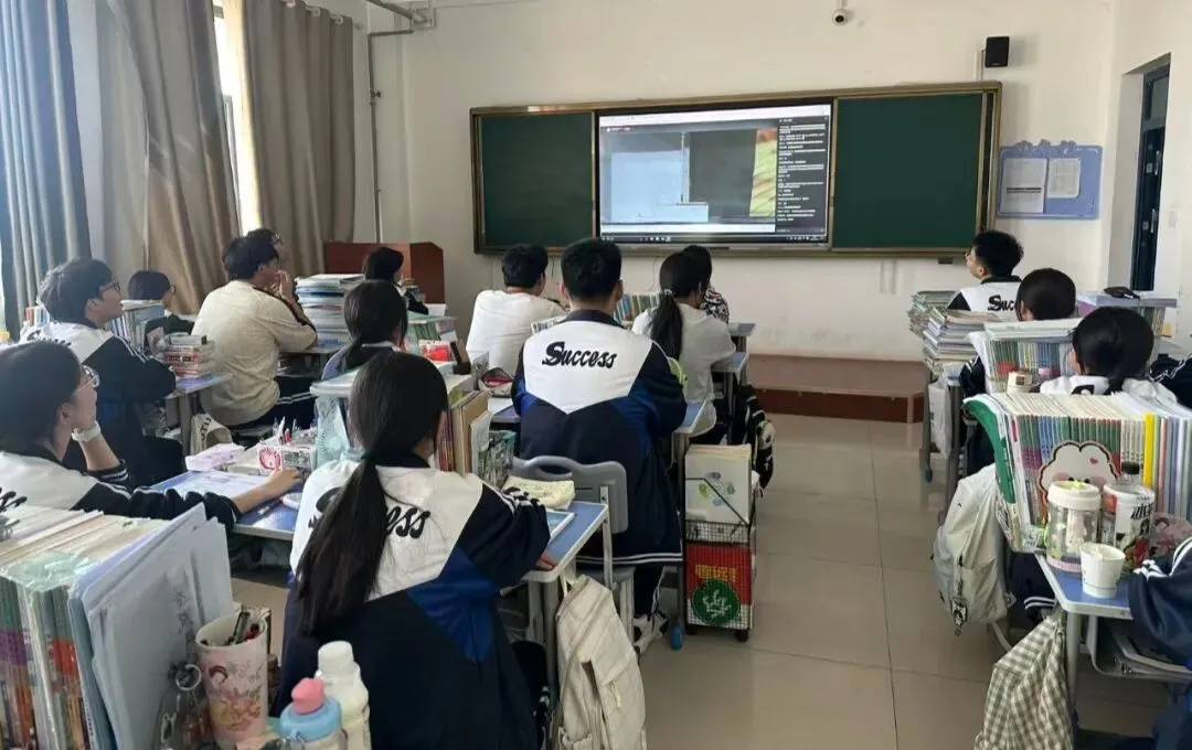 聚焦试卷分析 凸显自命题指南针作用——兰州成功学校高三一班召开专题宣讲会-第19张图片-四季读书网 聚焦试卷分析 凸显自命题指南针作用——兰州成功学校高三一班召开专题宣讲会-第19张图片-四季读书网