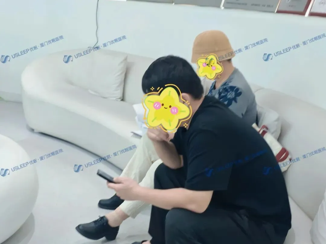 初二男生一上学就呕吐,查遍消化科都没事?医生:病根在父亲身上——厌学背后的躯体化信号-第6张图片-四季读书网 初二男生一上学就呕吐,查遍消化科都没事?医生:病根在父亲身上——厌学背后的躯体化信号-第6张图片-四季读书网