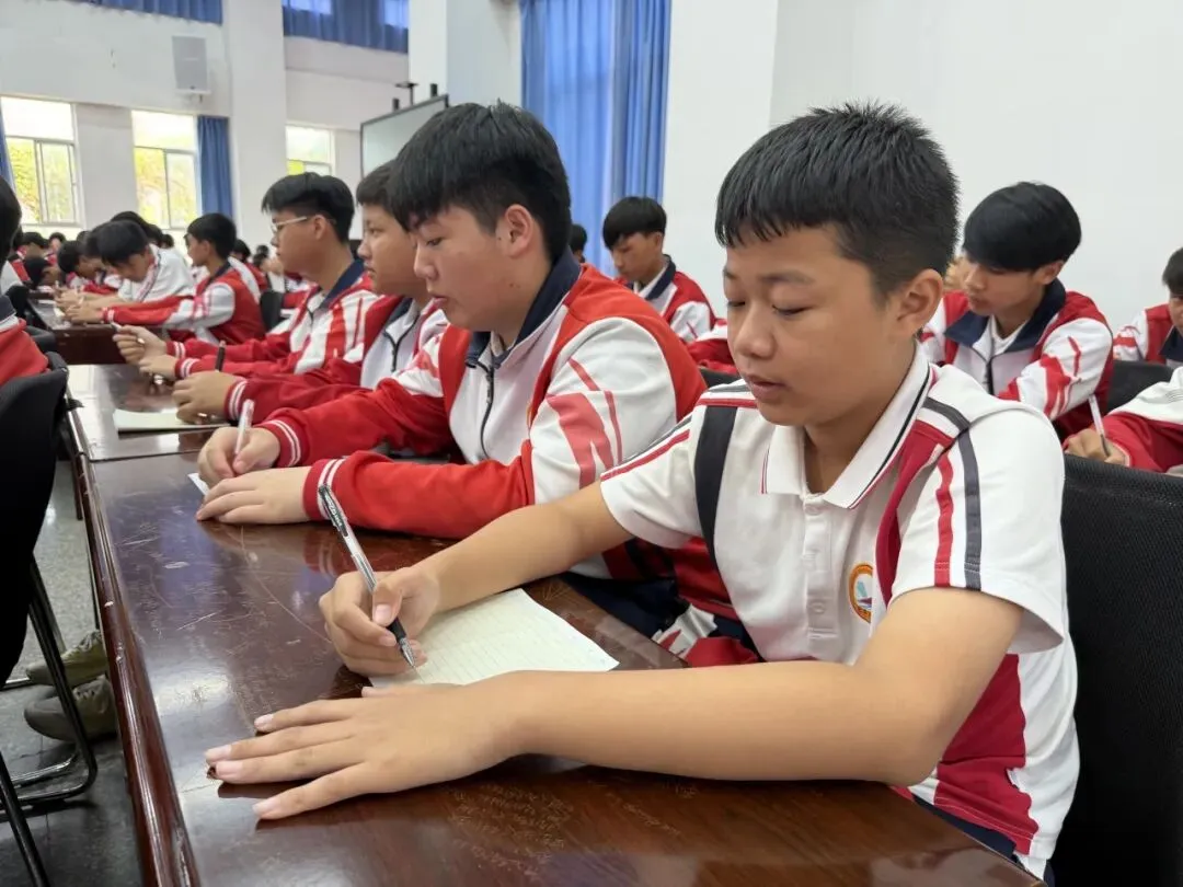 【美好六中】凝心聚力,护航初三——普洱市思茅区第六中学开展九年级学生座谈会-第14张图片-四季读书网 【美好六中】凝心聚力,护航初三——普洱市思茅区第六中学开展九年级学生座谈会-第14张图片-四季读书网