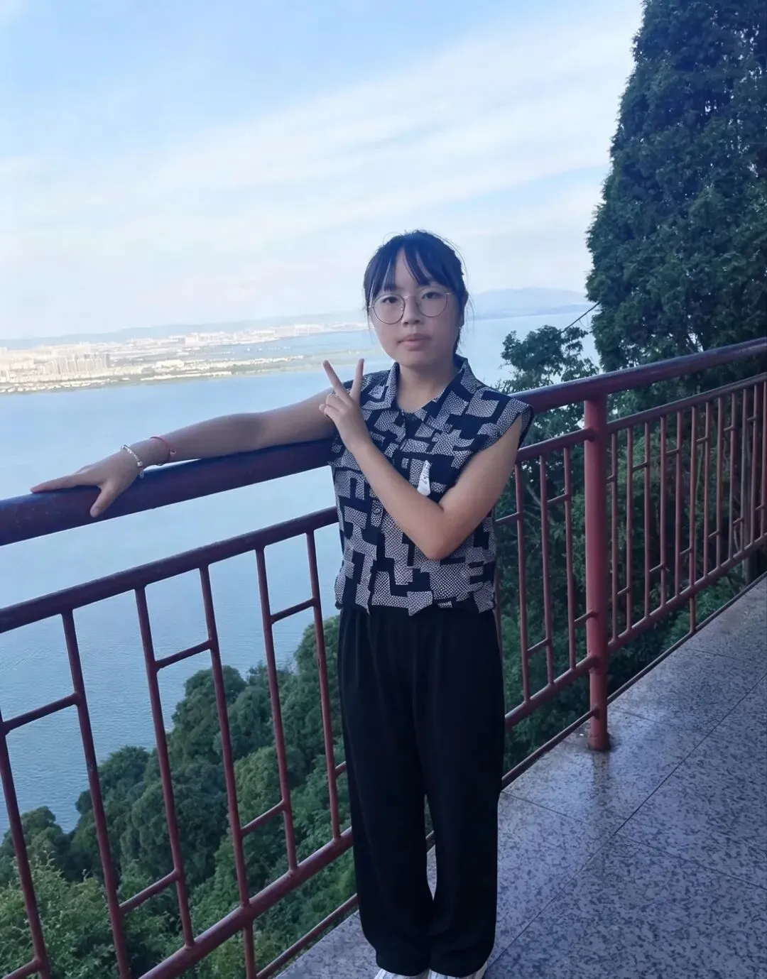 榜样如光,追光前行——昆28中初二年级市、区级五好学生、优秀学生干部表彰特辑-第35张图片-四季读书网