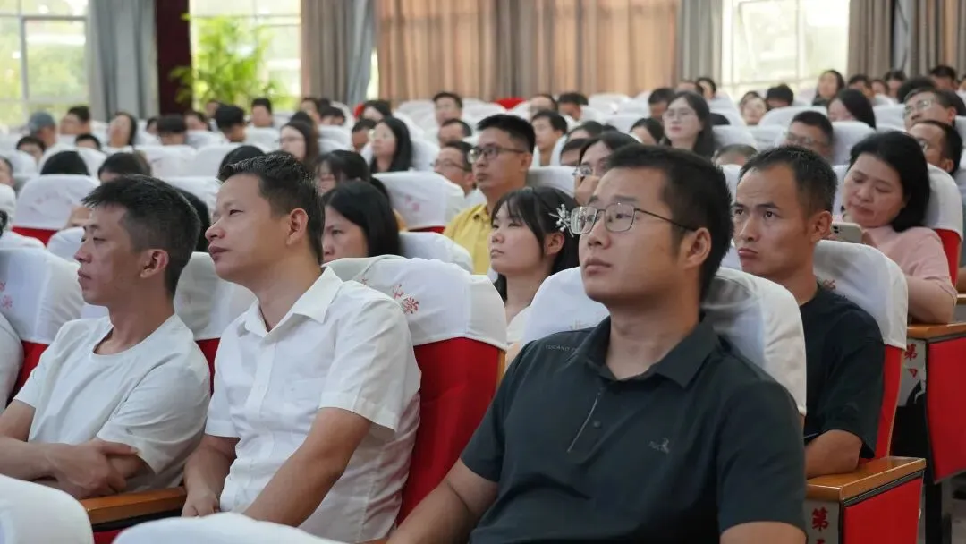 研思赋能新高考,思辨求索导数路 —— 王锋老师在九江市高中数学高三复习研讨会上作专题讲座-第5张图片-四季读书网