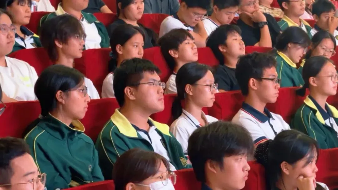 【九年级家校协同会】蓄力初三·同向同行——天津华苑枫叶学校九年级家校协同会-第16张图片-四季读书网