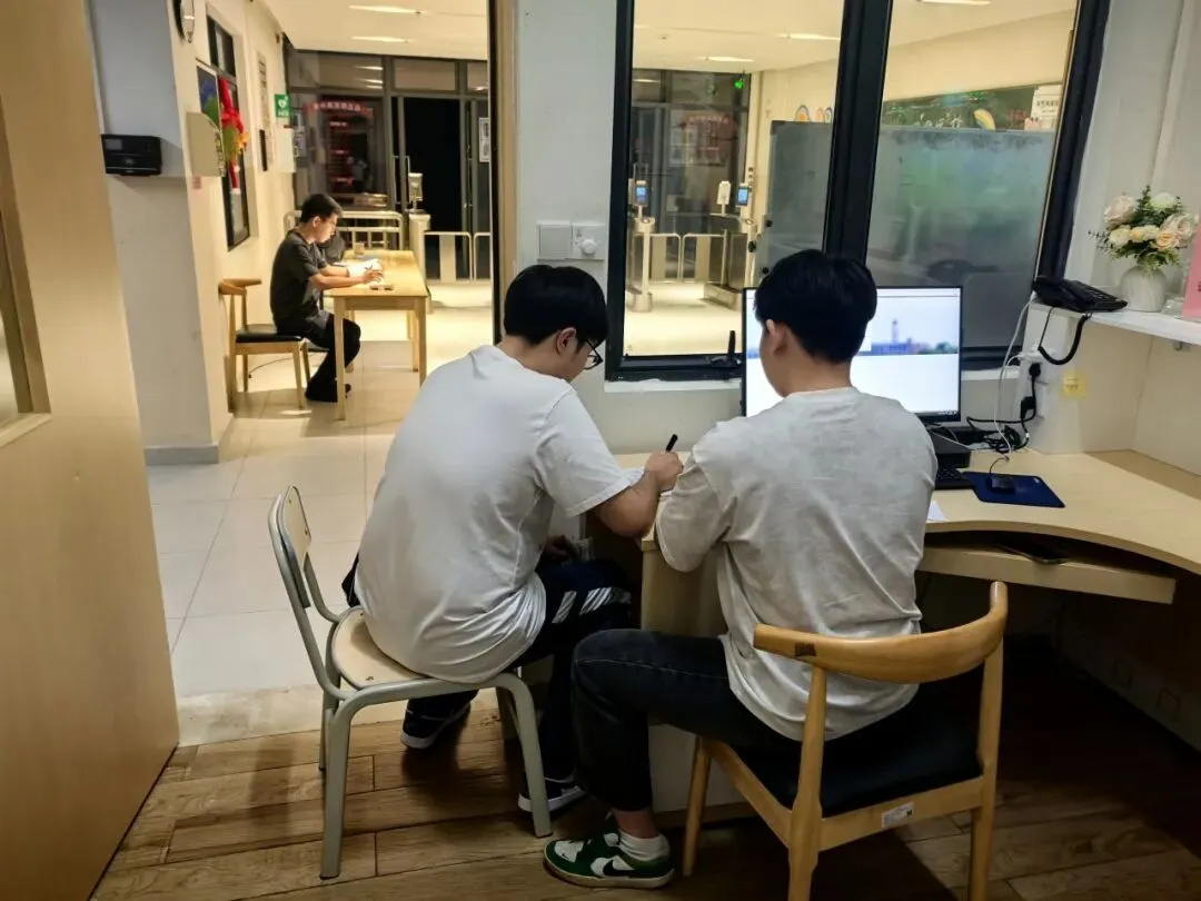 数字说话:省实白云校区,2026年中考成绩有多亮眼!-第24张图片-四季读书网