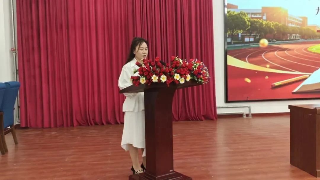 凝心聚力家校携手 同心护航决胜中考——瓜州二中举行九年级家长动员会-第7张图片-四季读书网 凝心聚力家校携手 同心护航决胜中考——瓜州二中举行九年级家长动员会-第7张图片-四季读书网