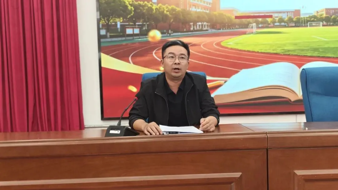 凝心聚力家校携手 同心护航决胜中考——瓜州二中举行九年级家长动员会-第17张图片-四季读书网 凝心聚力家校携手 同心护航决胜中考——瓜州二中举行九年级家长动员会-第17张图片-四季读书网