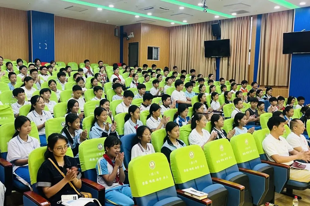 初一新生“水土不服”?崖州这堂课,专治“不适应”→-第3张图片-四季读书网 初一新生“水土不服”?崖州这堂课,专治“不适应”→-第3张图片-四季读书网