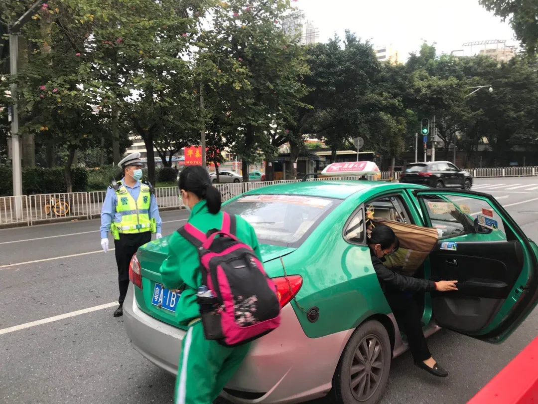 直击广州初三高三返校复课:好久不见,同学仔!-第20张图片-四季读书网 直击广州初三高三返校复课:好久不见,同学仔!-第20张图片-四季读书网