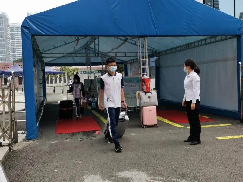 直击广州初三高三返校复课:好久不见,同学仔!-第32张图片-四季读书网 直击广州初三高三返校复课:好久不见,同学仔!-第32张图片-四季读书网