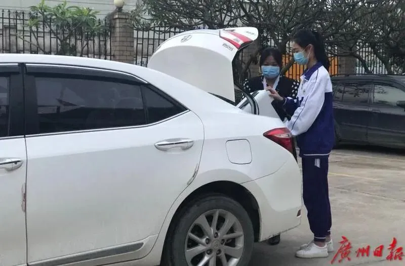 直击广州初三高三返校复课:好久不见,同学仔!-第36张图片-四季读书网 直击广州初三高三返校复课:好久不见,同学仔!-第36张图片-四季读书网