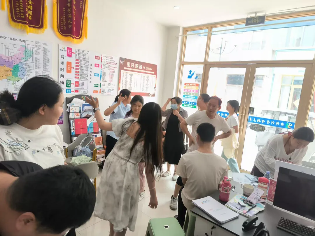 在单县做高考志愿规划,舜师升学凭什么被2000+家庭选择-第2张图片-四季读书网 在单县做高考志愿规划,舜师升学凭什么被2000+家庭选择-第2张图片-四季读书网