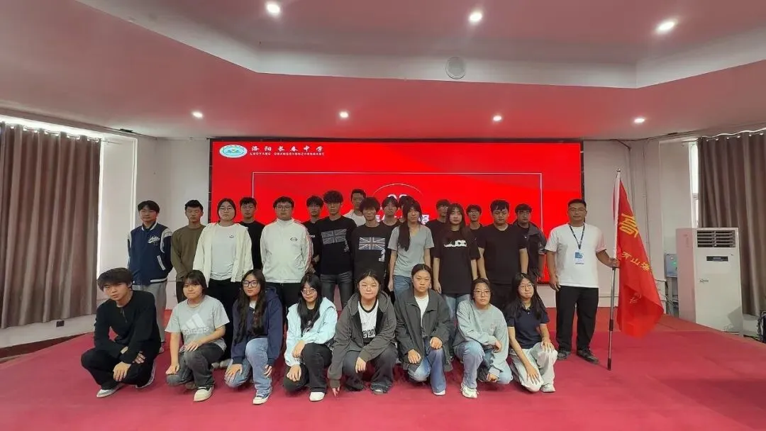 我们高三啦! | 这场高考冲刺离职动员大会,热血又庄重!-第11张图片-四季读书网 我们高三啦! | 这场高考冲刺离职动员大会,热血又庄重!-第11张图片-四季读书网