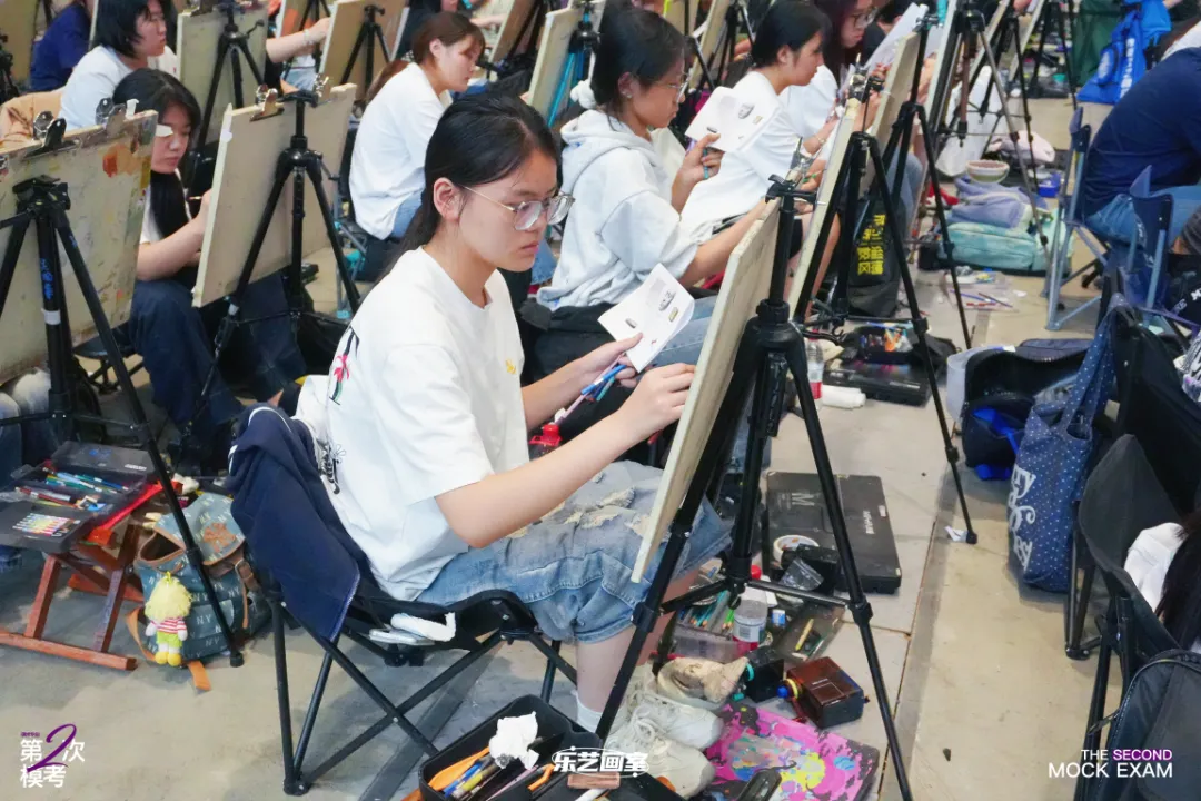乐艺画室2026第二次模拟考试纪实-第21张图片-四季读书网 乐艺画室2026第二次模拟考试纪实-第21张图片-四季读书网