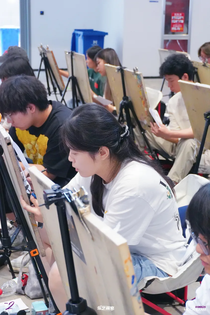 乐艺画室2026第二次模拟考试纪实-第30张图片-四季读书网 乐艺画室2026第二次模拟考试纪实-第30张图片-四季读书网