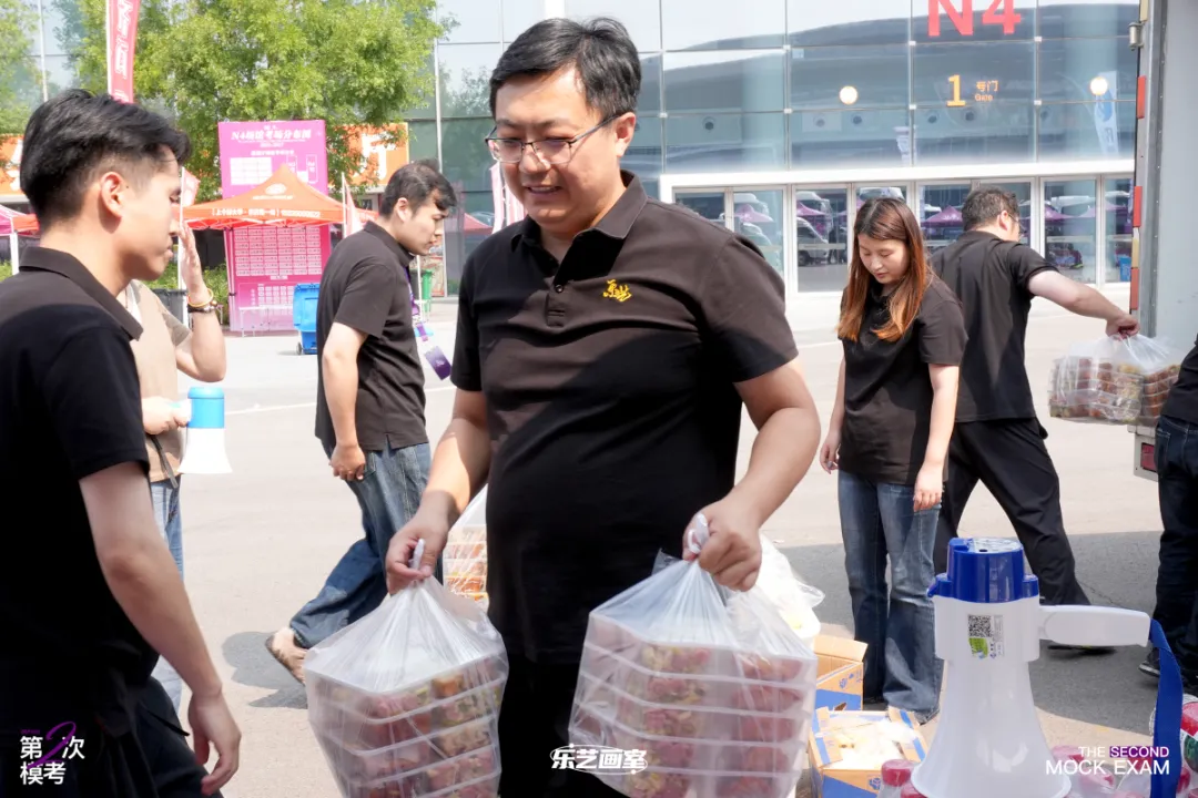 乐艺画室2026第二次模拟考试纪实-第41张图片-四季读书网 乐艺画室2026第二次模拟考试纪实-第41张图片-四季读书网