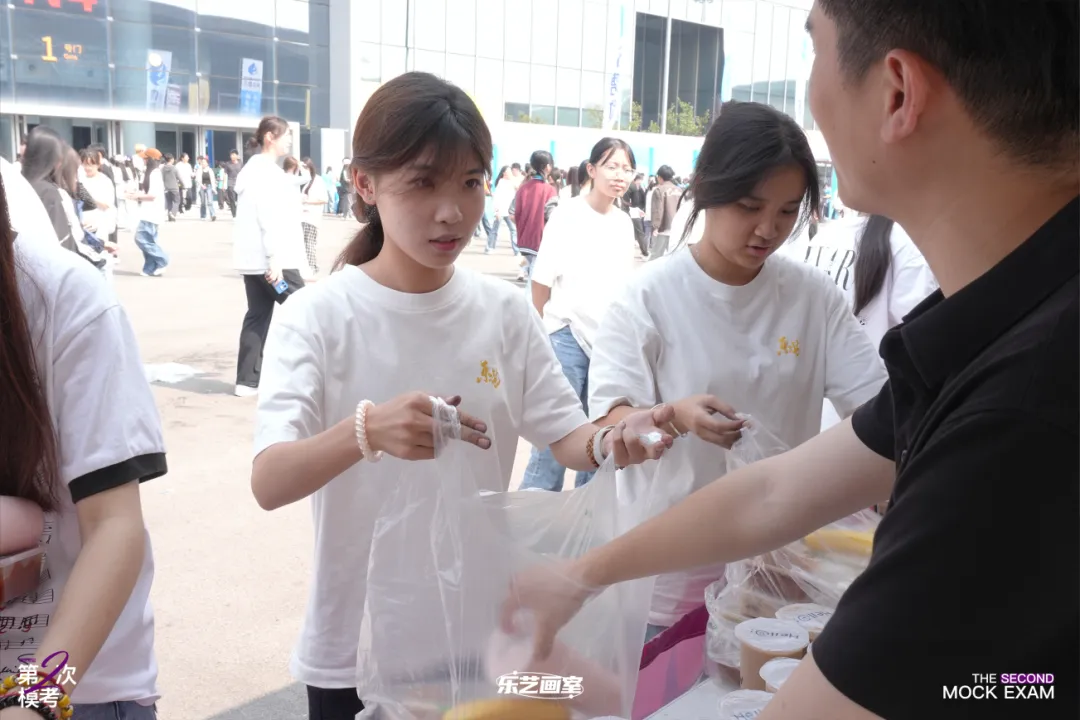 乐艺画室2026第二次模拟考试纪实-第50张图片-四季读书网 乐艺画室2026第二次模拟考试纪实-第50张图片-四季读书网