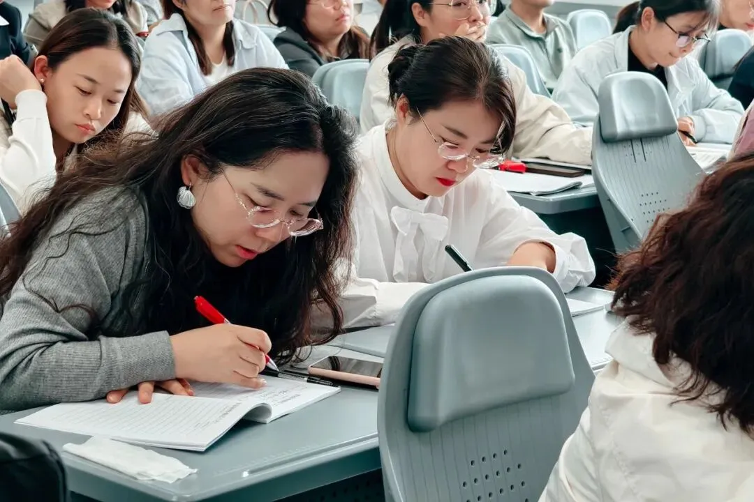 榆林市教研室组织市直初中中考复习备考研讨暨命题能力提升培训-第16张图片-四季读书网 榆林市教研室组织市直初中中考复习备考研讨暨命题能力提升培训-第16张图片-四季读书网