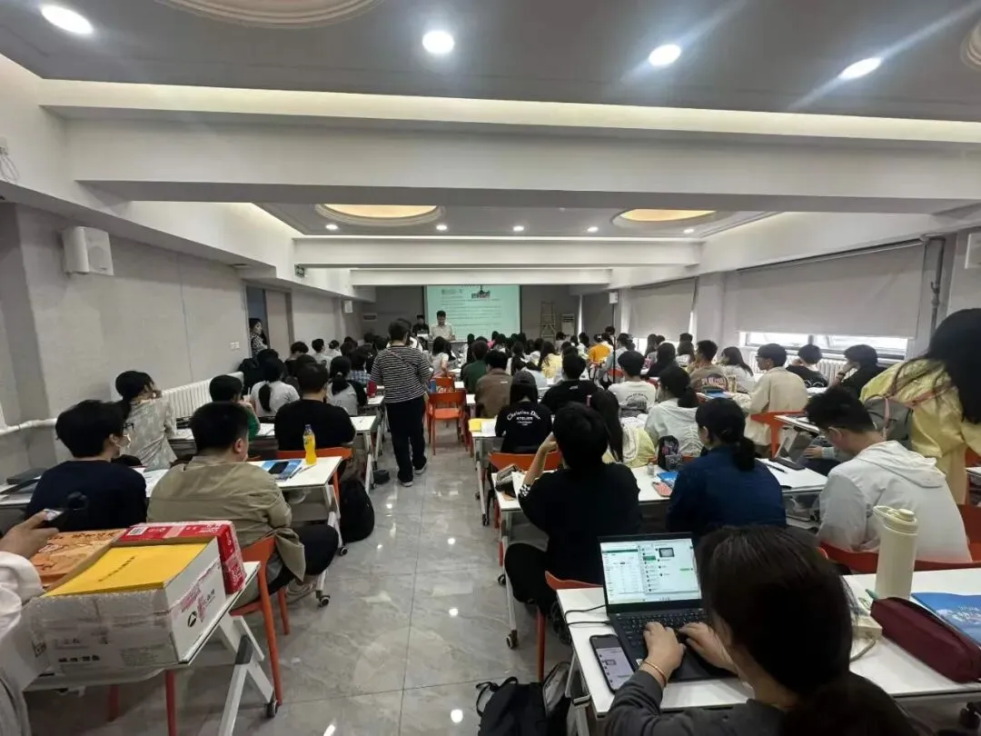 正在报名:史老师高考历史秋季课-第24张图片-四季读书网