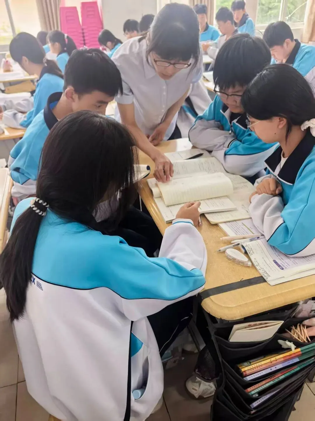 钟屏中学初三年级组|守得云开,共赴山海——九年级教师团队风采展示-第53张图片-四季读书网