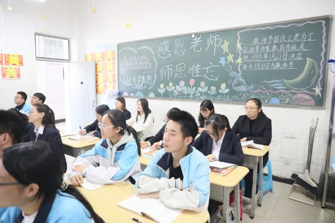 钟屏中学初三年级组|守得云开,共赴山海——九年级教师团队风采展示-第93张图片-四季读书网