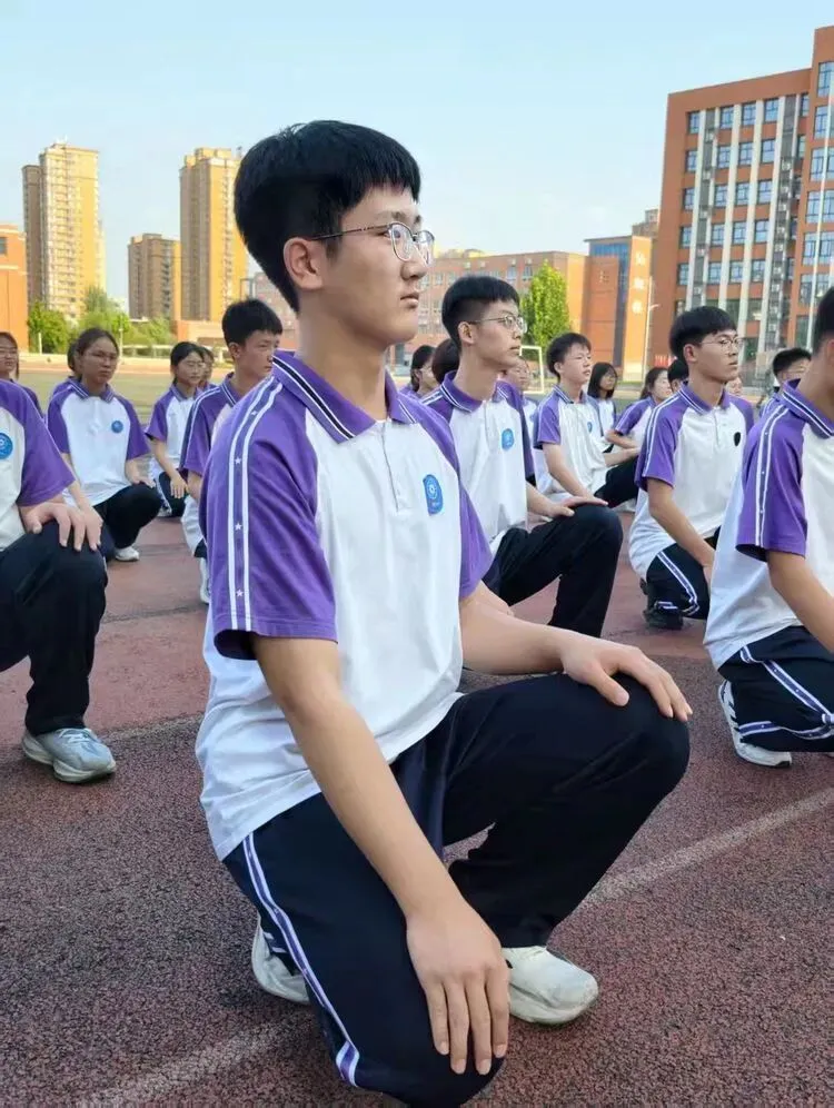 淬火成锋 剑指初三——林虑中学九年级国防教育实践活动圆满落幕-第6张图片-四季读书网 淬火成锋 剑指初三——林虑中学九年级国防教育实践活动圆满落幕-第6张图片-四季读书网