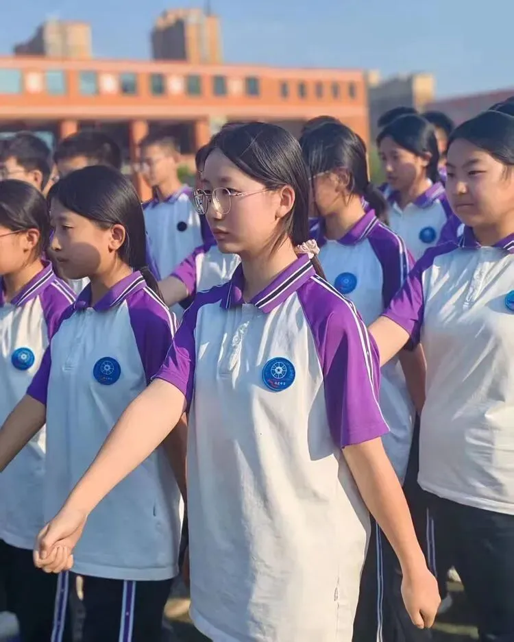 淬火成锋 剑指初三——林虑中学九年级国防教育实践活动圆满落幕-第11张图片-四季读书网 淬火成锋 剑指初三——林虑中学九年级国防教育实践活动圆满落幕-第11张图片-四季读书网