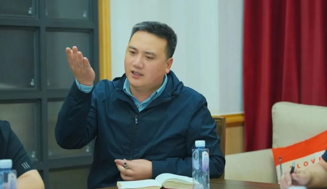 凝心聚力启新程,精研备考战中考|我校圆满召开2027届初三中考备考研讨会-第11张图片-四季读书网 凝心聚力启新程,精研备考战中考|我校圆满召开2027届初三中考备考研讨会-第11张图片-四季读书网