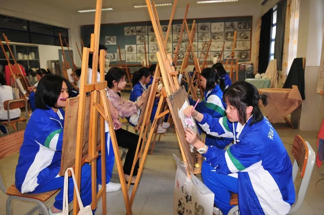 数字说话:华新学校,2026年中考成绩告诉你什么是白云区性价比之王!-第18张图片-四季读书网