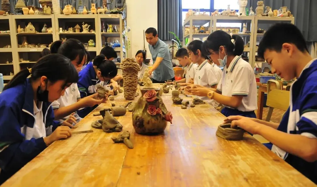 数字说话:华新学校,2026年中考成绩告诉你什么是白云区性价比之王!-第21张图片-四季读书网