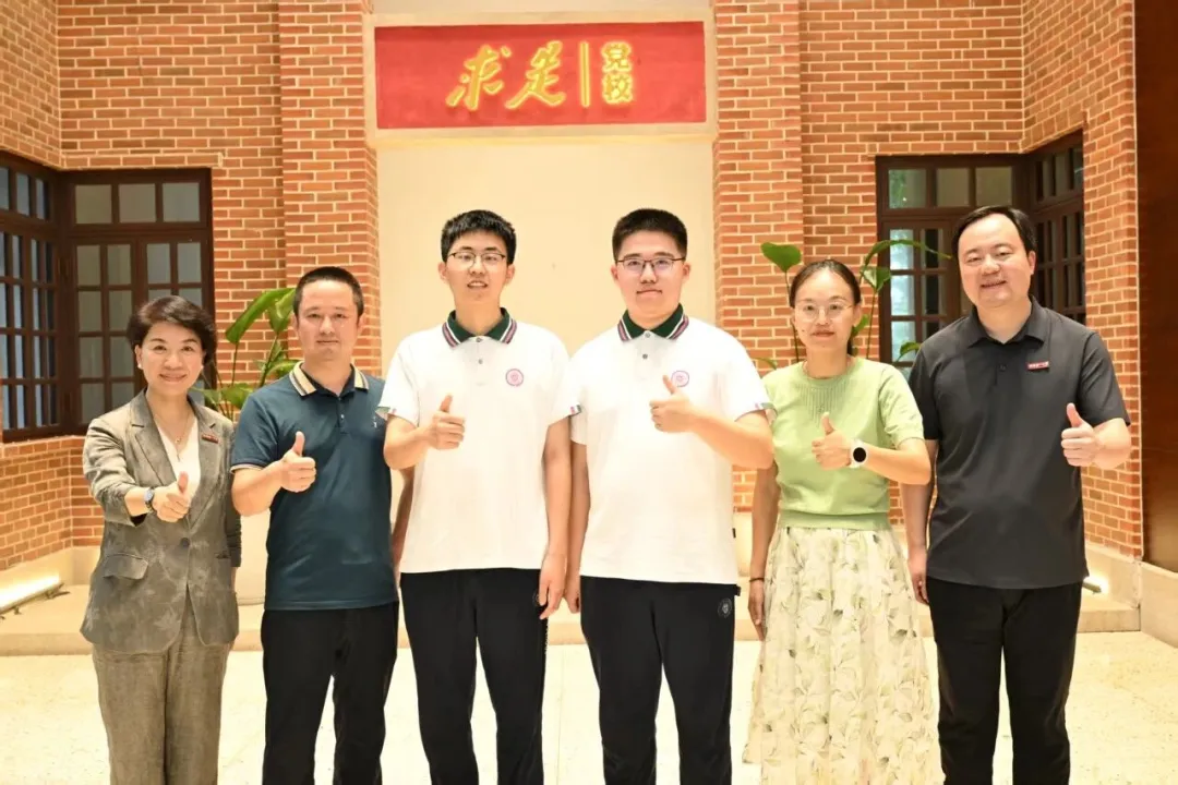 初三家长必看!福州八中首届“金秋营”启动,贯通培养直指C9-第3张图片-四季读书网 初三家长必看!福州八中首届“金秋营”启动,贯通培养直指C9-第3张图片-四季读书网