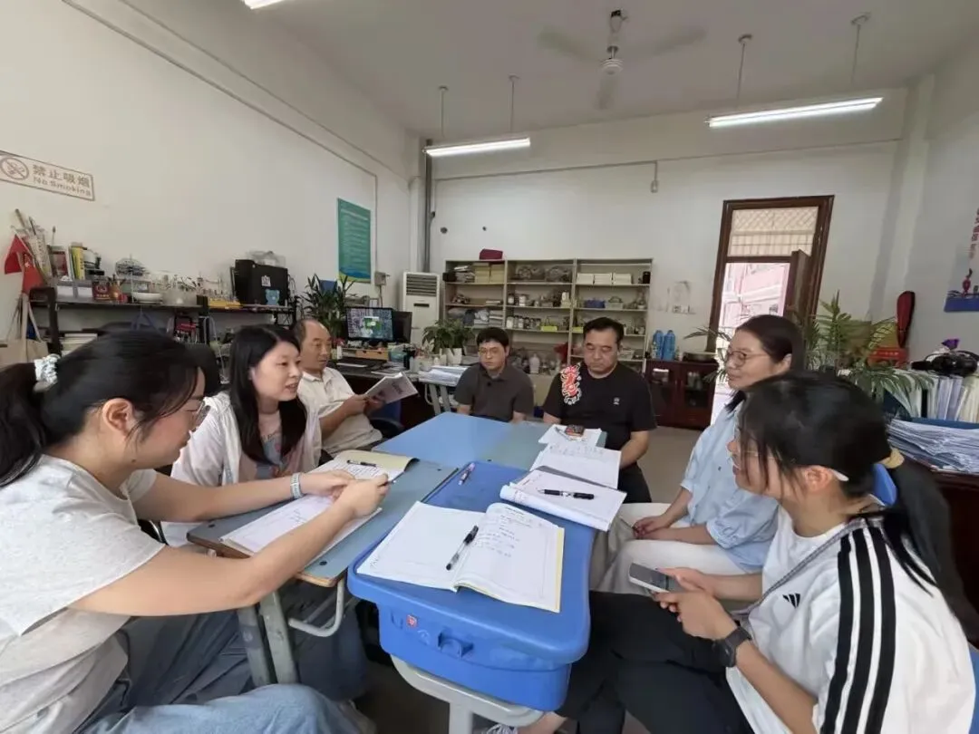 推门观课探实效,凝心聚力战中考-第21张图片-四季读书网 推门观课探实效,凝心聚力战中考-第21张图片-四季读书网
