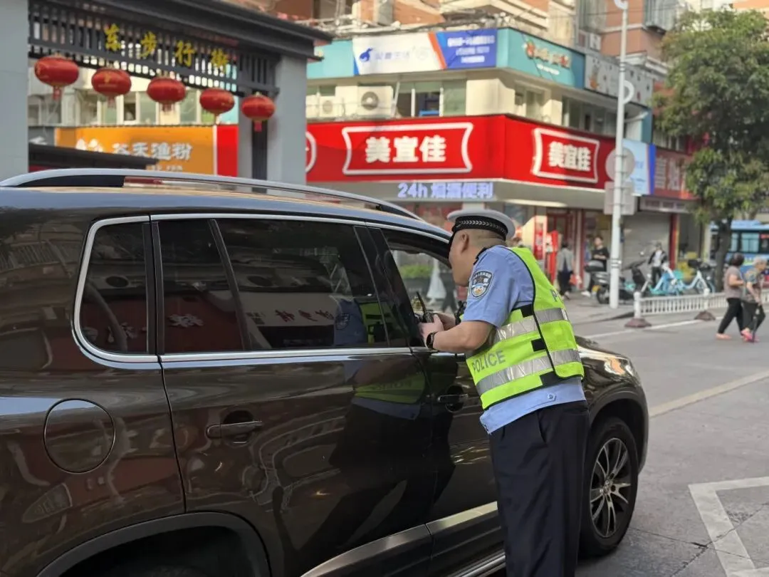 高考首日,每一个奔赴考场的你,都在闪闪发光!-第26张图片-四季读书网 高考首日,每一个奔赴考场的你,都在闪闪发光!-第26张图片-四季读书网
