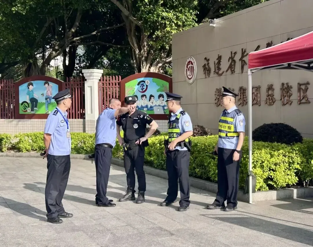 高考首日,每一个奔赴考场的你,都在闪闪发光!-第27张图片-四季读书网 高考首日,每一个奔赴考场的你,都在闪闪发光!-第27张图片-四季读书网
