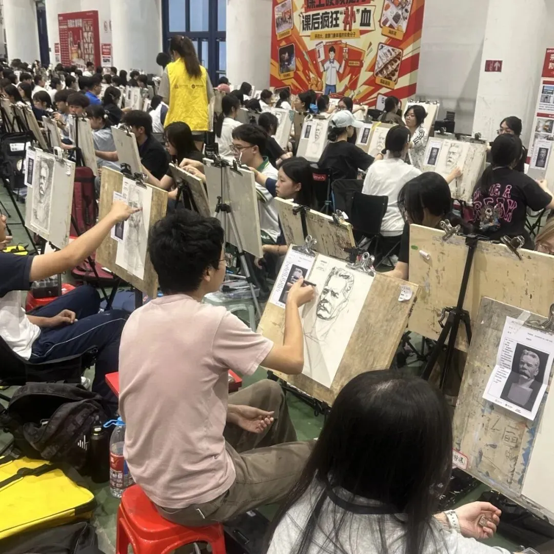 模考砺锋芒|2027 福建美术一模,三明铭思美术高考学子实战出征!-第8张图片-四季读书网 模考砺锋芒|2027 福建美术一模,三明铭思美术高考学子实战出征!-第8张图片-四季读书网