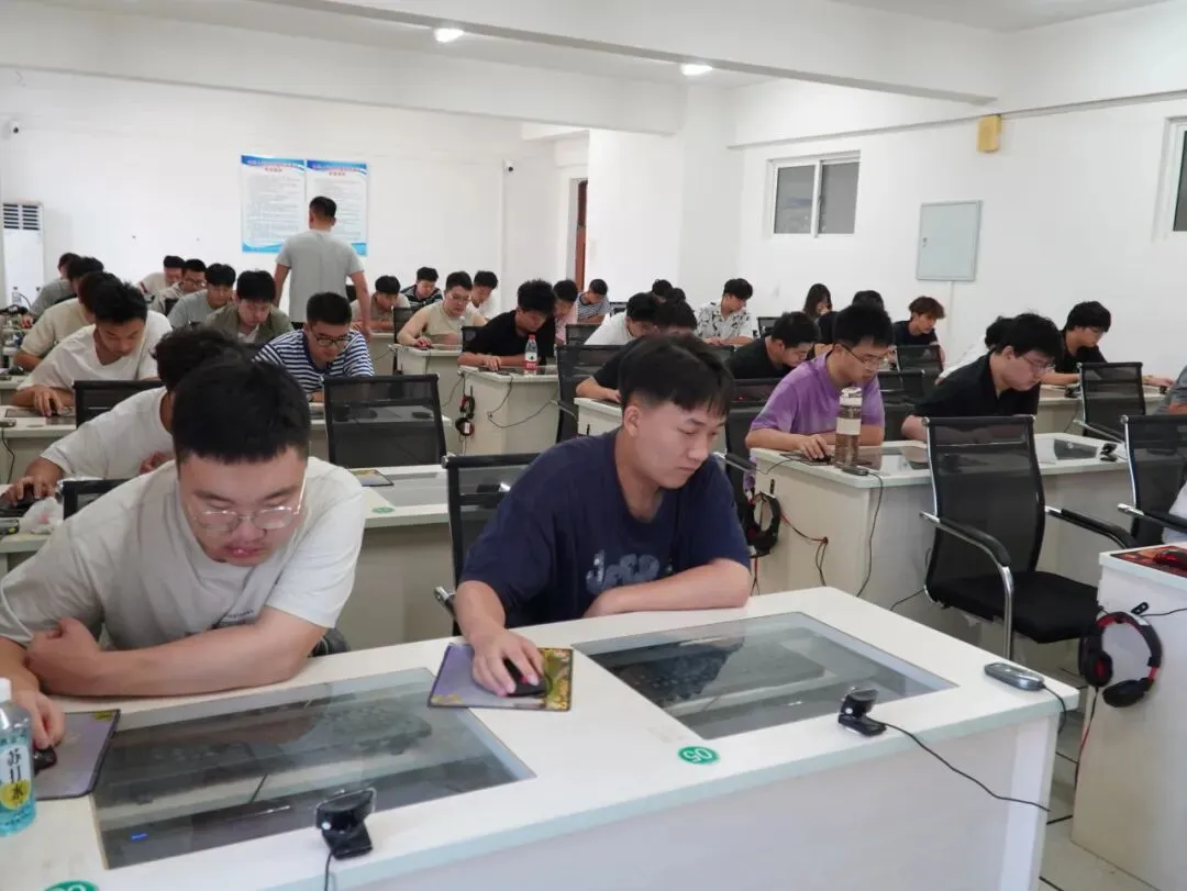 航运学院组织开展三副,三管轮适任证书模拟考试-第8张图片-四季读书网 航运学院组织开展三副,三管轮适任证书模拟考试-第8张图片-四季读书网